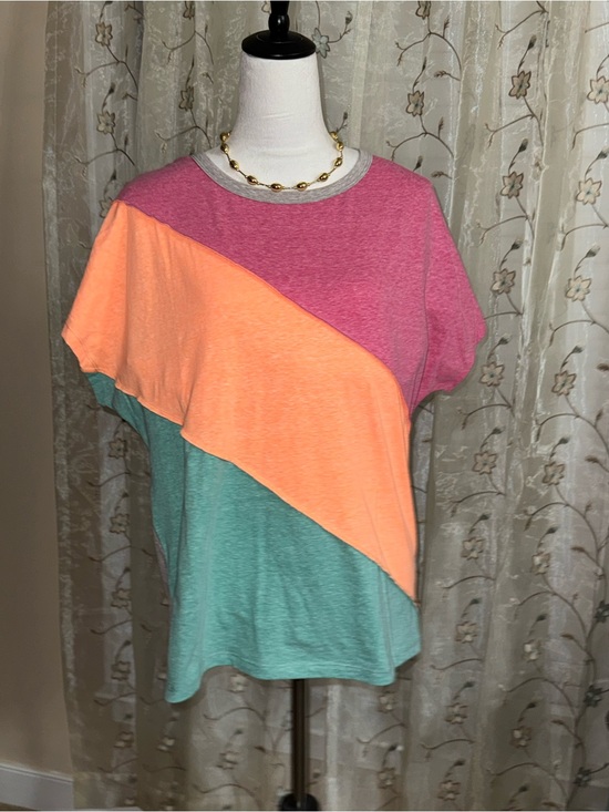 BiBi Tops - NWT BiBi Color-block Short Sleeve Tee - Pink, Peach & Teal. Size S very roomy!